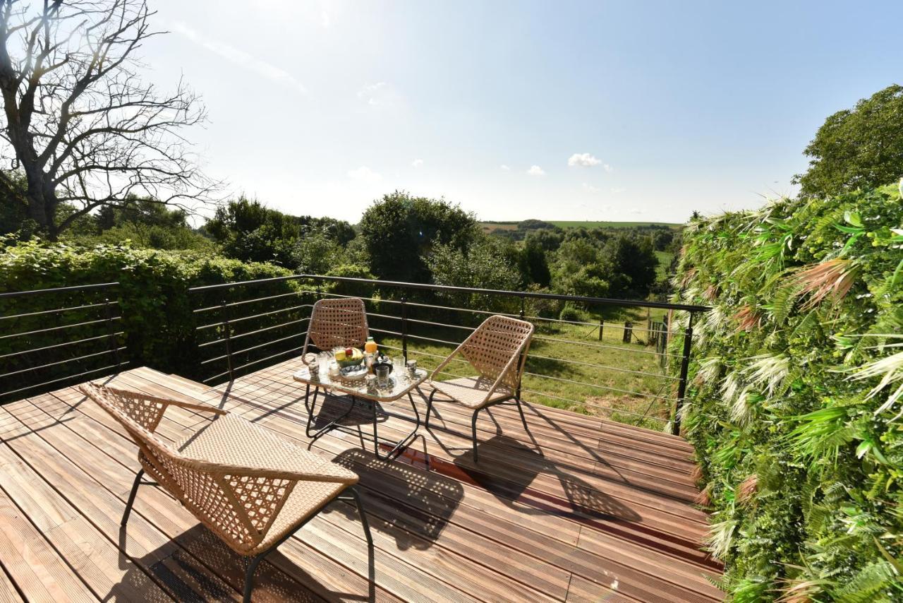 Maisonnette Du Bonheur - Vue Campagne - Baignoire Balneo 32 Jets - Lits Queen Size Vadencourt  Exterior foto